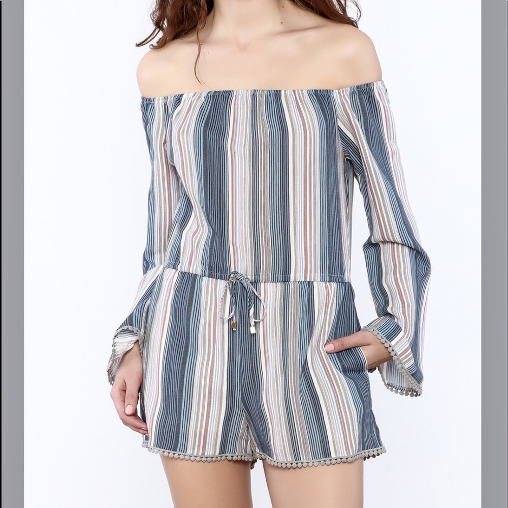 STUNNING OFF THE SHOULDER BOUTIQUE ROMPER